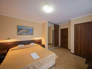 Гостиница Аледо Сочи Двухместный номер с 1 кроватью или 2 отдельными кроватями и хорошим видом-4