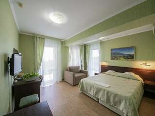 Гостиница Аледо Сочи Двухместный номер Делюкс с 1 кроватью или 2 отдельными кроватями, вид на море-3